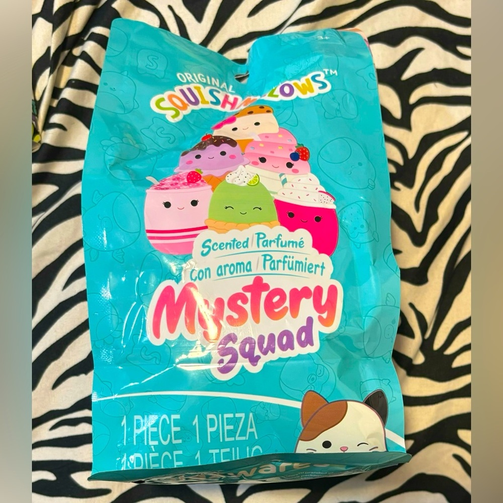 Spend $24 or more in my closet to get a 🆓 Scented Squishmallow 5 inch Mystery😎